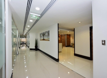 100 m² Business park in Abu Dhabi, 3rd Street 405 (%[postal_code]) - 2 | MatchOffice