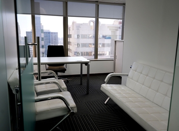 120 m² Conference hall in Abu Dhabi, Hamdan Bin Mohammed Street (%[postal_code]) - 12 | MatchOffice.com