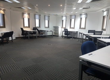 120 m² Conference space in Abu Dhabi, Hamdan Bin Mohammed Street (%[postal_code]) - 5 | MatchOffice.com