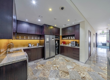 150 m² Business park in Abu Dhabi, Corniche Road (%[postal_code]) - 3 | MatchOffice.com