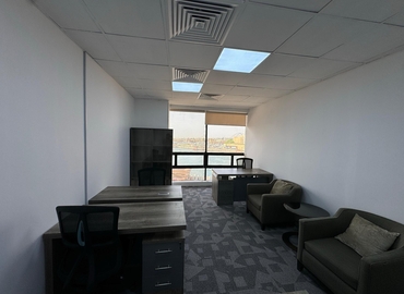 Office 777V+Q8G  Dubai