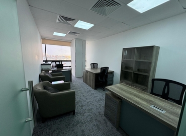 Office 777V+Q8G  Dubai