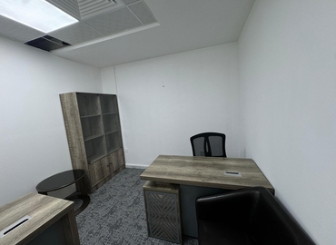Office 777V+Q8G  Dubai