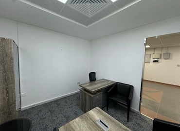 Office 777V+Q8G  Dubai