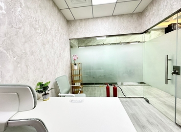 Office Iris Bay  Dubai