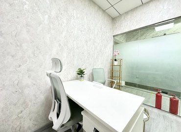 Office Iris Bay  Dubai