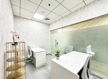 Office Iris Bay  Dubai