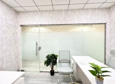 Office Iris Bay  Dubai