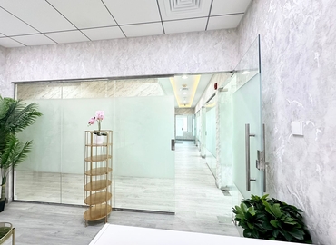 Office Iris Bay  Dubai