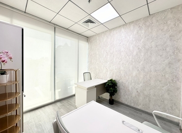 Office Iris Bay  Dubai