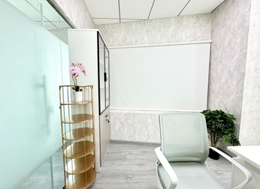 Office Iris Bay  Dubai