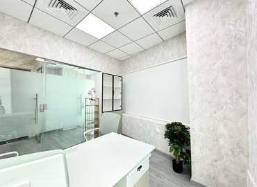 Office Iris Bay  Dubai