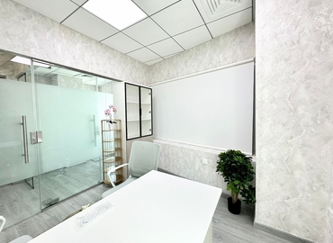 Office Iris Bay  Dubai
