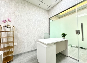 Office Iris Bay  Dubai