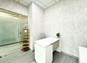 Office Iris Bay  Dubai