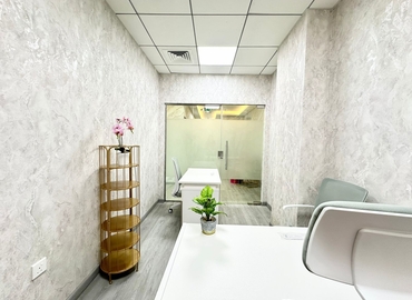 Office Iris Bay  Dubai