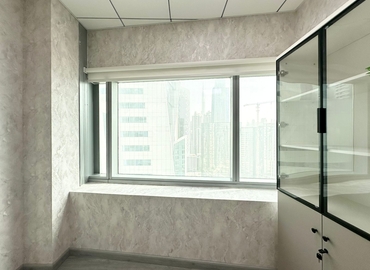 Office Iris Bay  Dubai