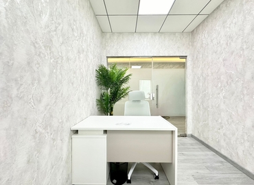 Office Iris Bay  Dubai