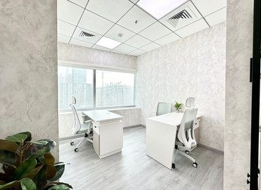 Office Iris Bay  Dubai