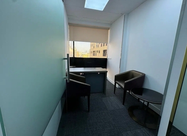 Office 777V+Q8G  Dubai