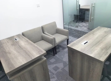 Office 777V+Q8G  Dubai