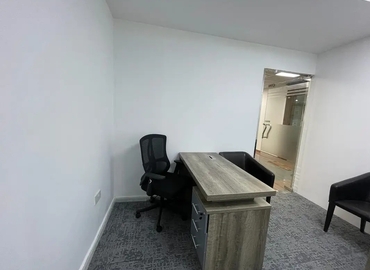 Office 777V+Q8G  Dubai