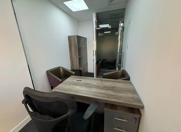 Office 777V+Q8G  Dubai