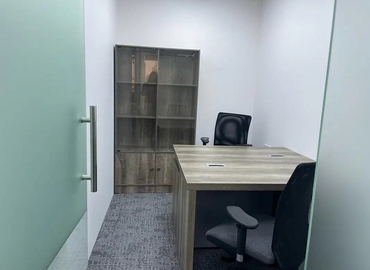 Office 777V+Q8G  Dubai