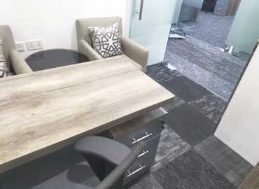 Office 777V+Q8G  Dubai