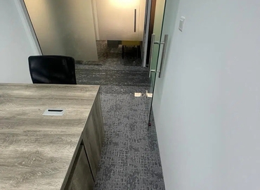 Office 777V+Q8G  Dubai