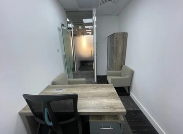 Office 777V+Q8G  Dubai