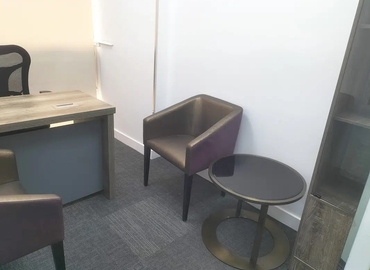 Office 777V+Q8G  Dubai