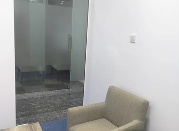 Office 777V+Q8G  Dubai