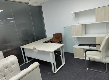 12 m² Serviced office in Dubai, Al Maktoum Rd (%[postal_code]) - 1 | MatchOffice