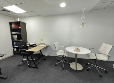 Office Al Maktoum Rd, 82  Dubai