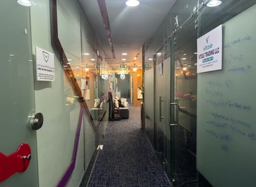 15 m² Business space in Dubai, Baniyas Road (%[postal_code]) - 5 | MatchOffice.com