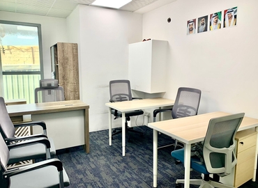 Office 789R+QC  Dubai