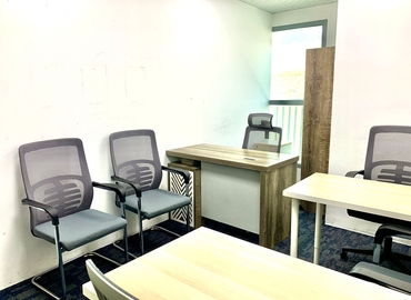 Office 789R+QC  Dubai