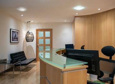 200 m² Business center in Dubai, 308th Road 1 (%[postal_code]) - 1 | MatchOffice.com