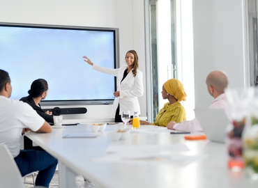  Convention center in Dubai, King Salman Bin Abdulaziz Al Saud St (%[postal_code]) - 16 | MatchOffice