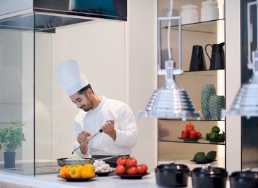  Convention center in Dubai, King Salman Bin Abdulaziz Al Saud St (%[postal_code]) - 18 | MatchOffice