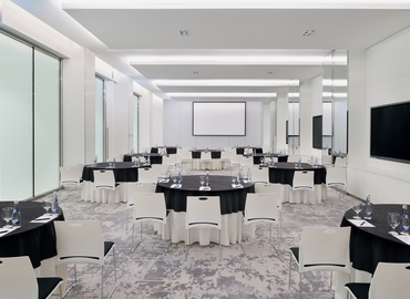  Conference center in Dubai, King Salman Bin Abdulaziz Al Saud St (%[postal_code]) - 10 | MatchOffice