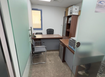 10 m² Serviced office in Dubai, Service Road 40 (%[postal_code]) - 7 | MatchOffice