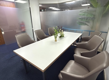 10 m² Business park in Dubai, Service Road 40 (%[postal_code]) - 2 | MatchOffice.com