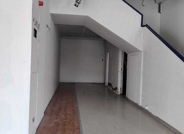 1800000 m² Store for rent in Dubai, Union Metro Station (%[postal_code]) - 0 | MatchOffice