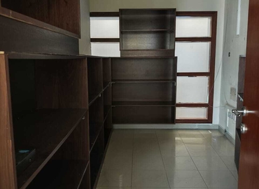 Office Al Muraqqabat  Dubai