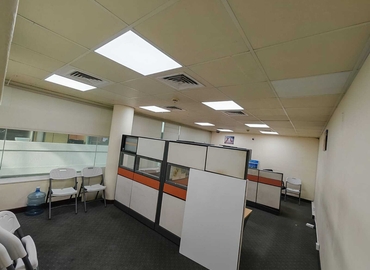 Office Al Muraqqabat 00000 Dubai