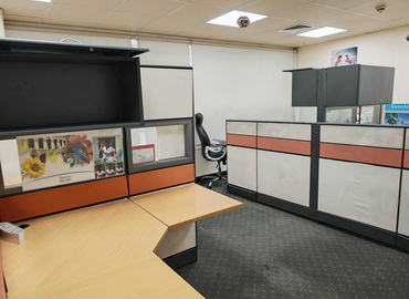 Office Al Muraqqabat 00000 Dubai