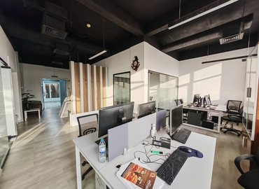 Office Al Karama 00000 Dubai