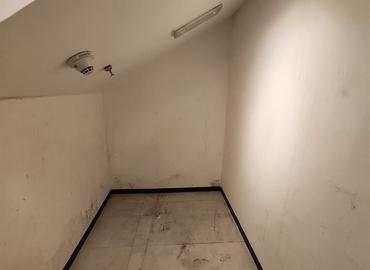 Office Burjuman Metro Station 00000 Dubai